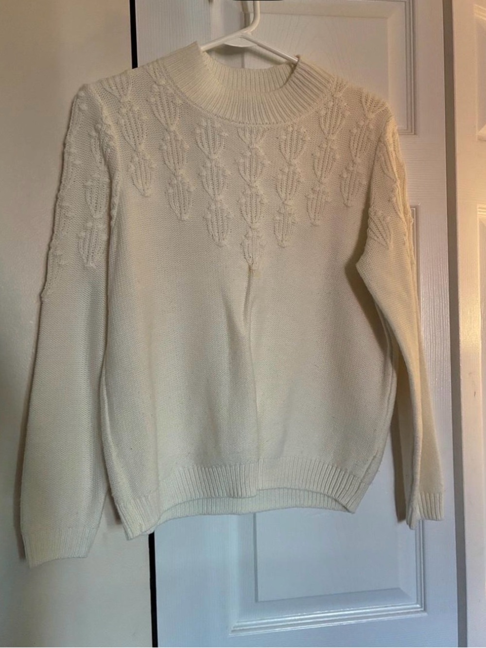 Alfred Dunner Ivory Cable Yoke Long Sleeve Sweater